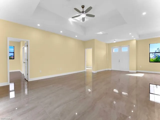 637 Cardinal St E, Lehigh Acres, Florida 33974