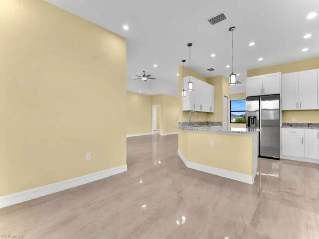 637 Cardinal St E, Lehigh Acres, Florida 33974
