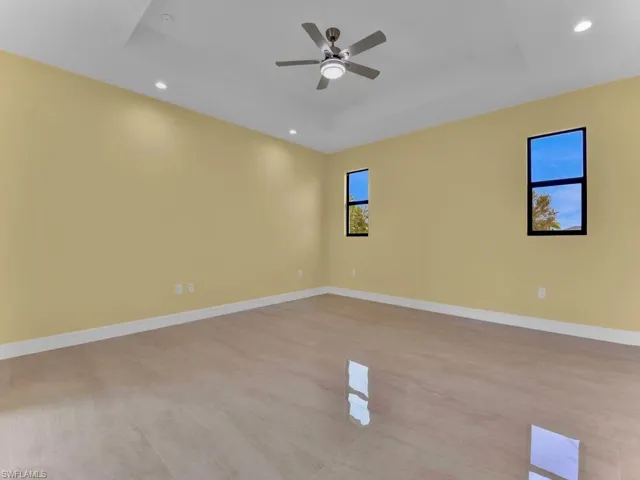 637 Cardinal St E, Lehigh Acres, Florida 33974