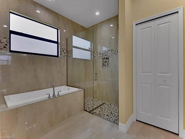 637 Cardinal St E, Lehigh Acres, Florida 33974