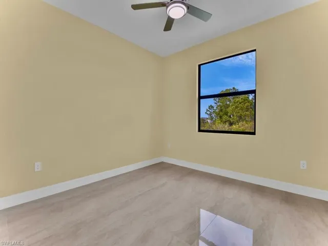 637 Cardinal St E, Lehigh Acres, Florida 33974