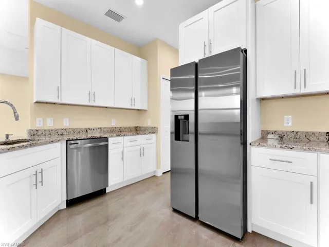 637 Cardinal St E, Lehigh Acres, Florida 33974