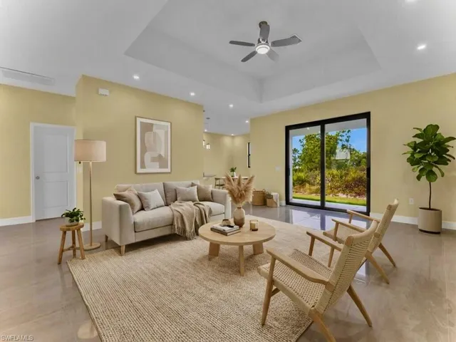 637 Cardinal St E, Lehigh Acres, Florida 33974