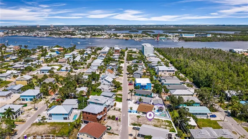 210 Fairweather Ln, Fort Myers Beach, Florida 33931