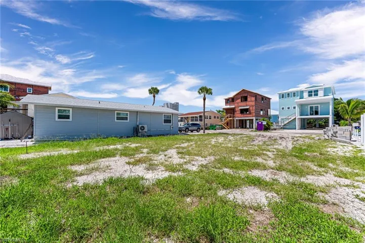 210 Fairweather Ln, Fort Myers Beach, Florida 33931