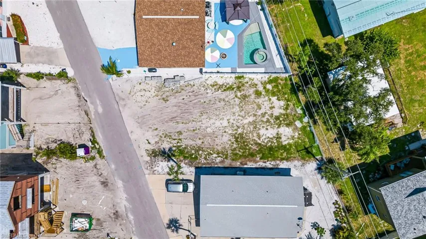 210 Fairweather Ln, Fort Myers Beach, Florida 33931