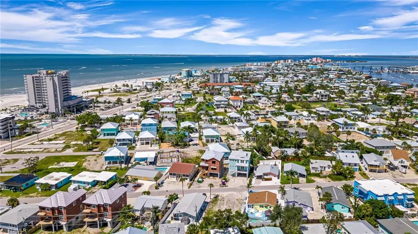 210 Fairweather Ln, Fort Myers Beach, Florida 33931