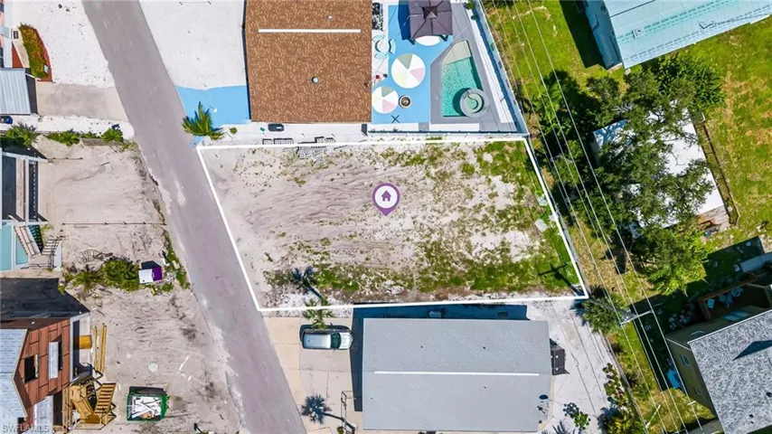 210 Fairweather Ln, Fort Myers Beach, Florida 33931