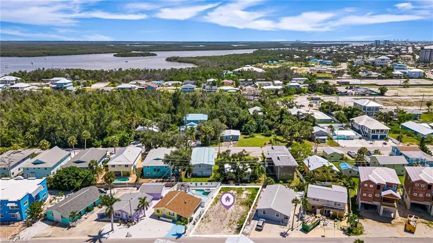 210 Fairweather Ln, Fort Myers Beach, Florida 33931