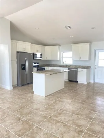 461  Cheshire  CT, Labelle, FL 33935