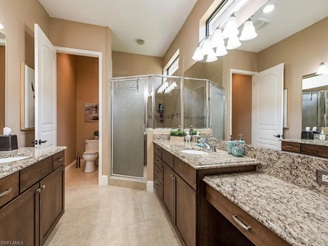 8000  Cordoba  PL, Naples, FL 34113