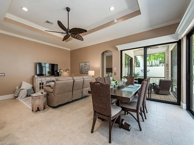 8000  Cordoba  PL, Naples, FL 34113