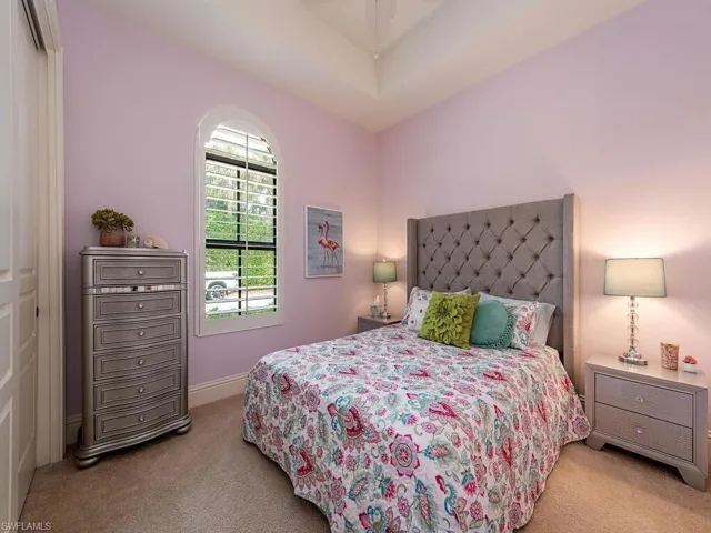 8000  Cordoba  PL, Naples, FL 34113