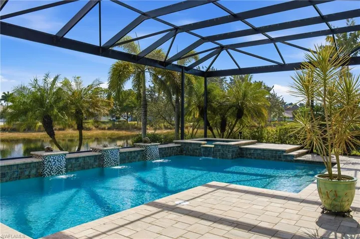 Covered lanai outdoor living space
