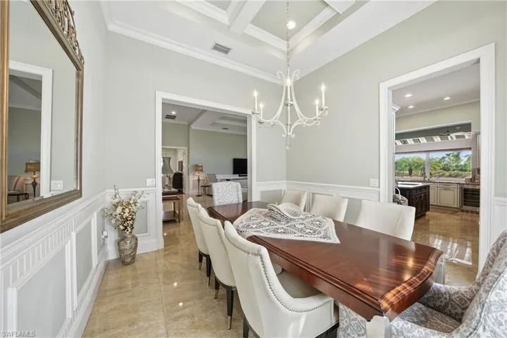 Dining room with seamless connection to kitchenand living spaces