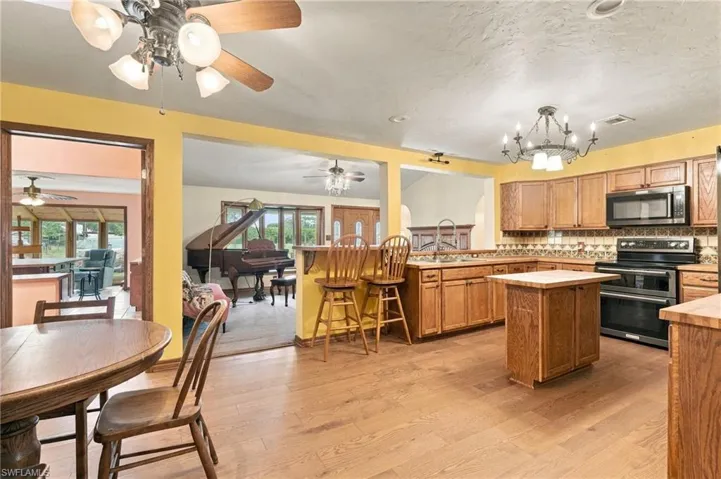 10910 Irish Ln, Fort Myers, Florida 33905