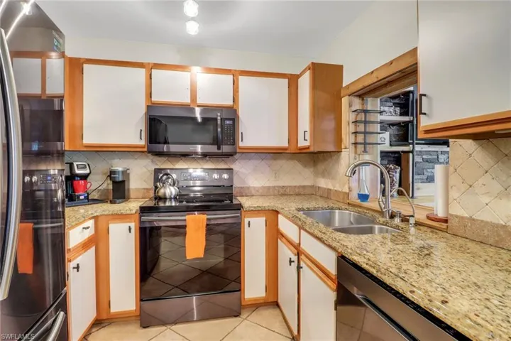 Kitchen connects everywhere