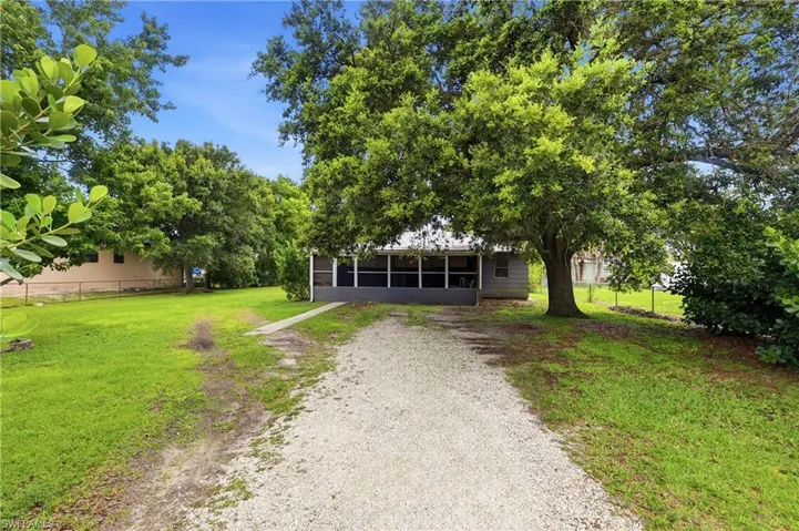 133 2nd St, Naples, Florida 34113