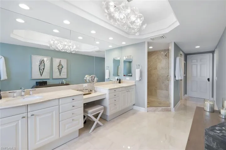 8473  Bay Colony  DR, Naples, FL 34108