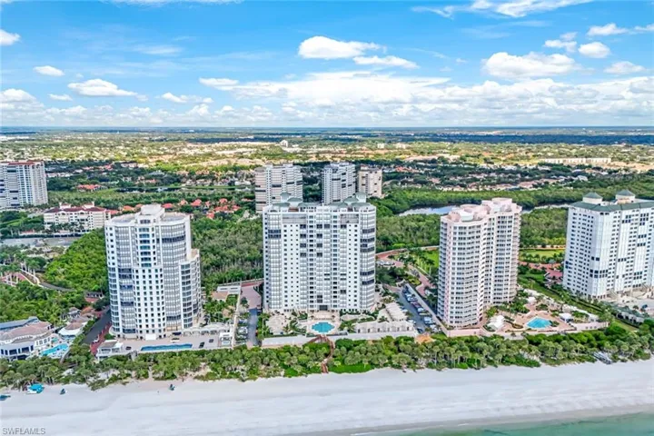 8473  Bay Colony  DR, Naples, FL 34108