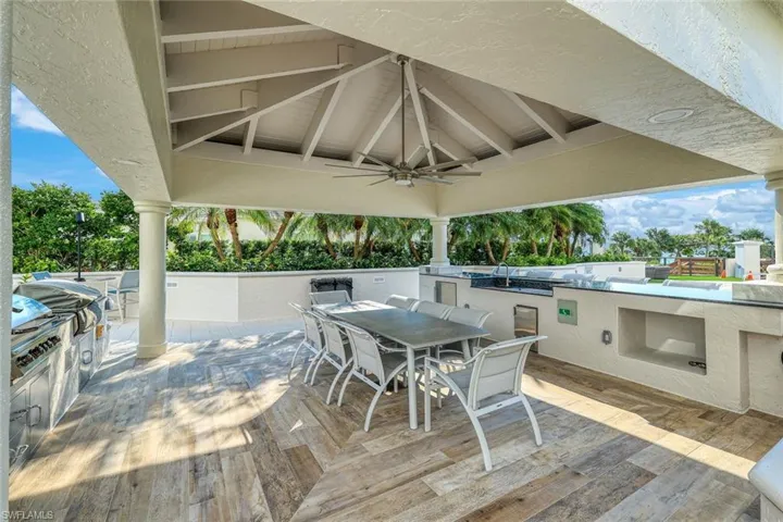 8473  Bay Colony  DR, Naples, FL 34108