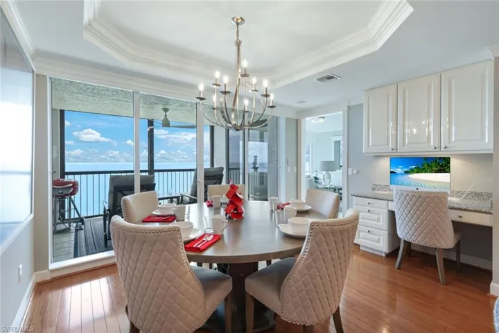 8473  Bay Colony  DR, Naples, FL 34108