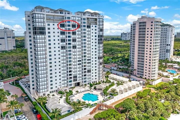 8473  Bay Colony  DR, Naples, FL 34108