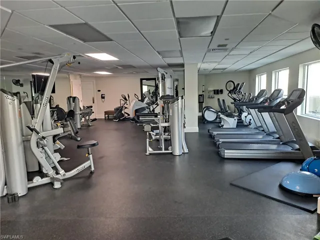 8473  Bay Colony  DR, Naples, FL 34108