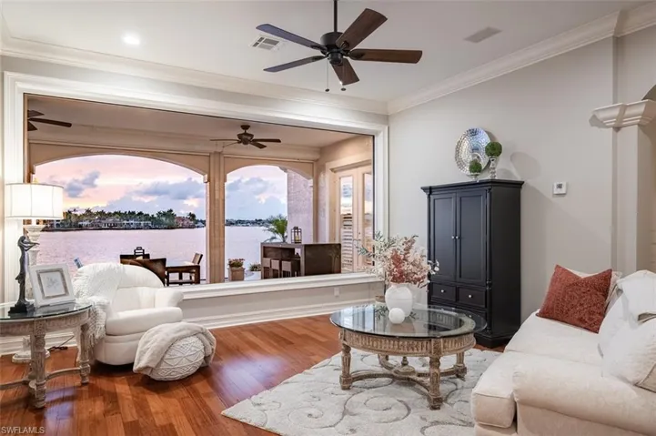1942  KINGFISH  RD, Naples, FL 34102