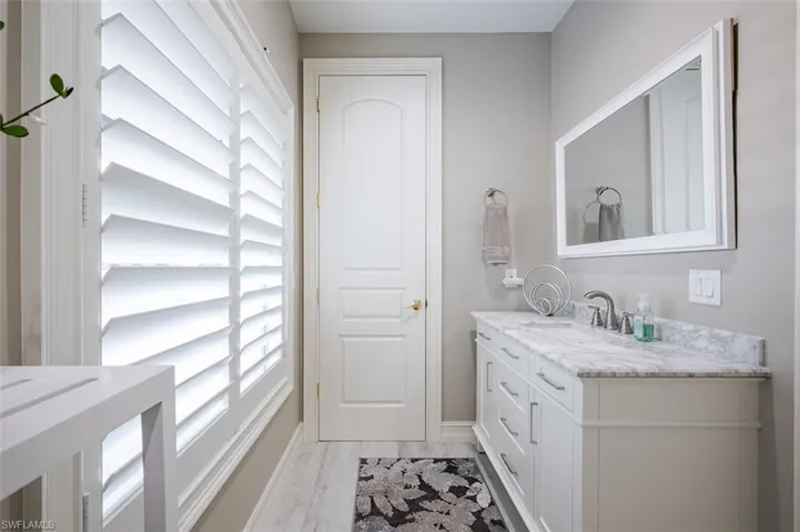 1942  KINGFISH  RD, Naples, FL 34102