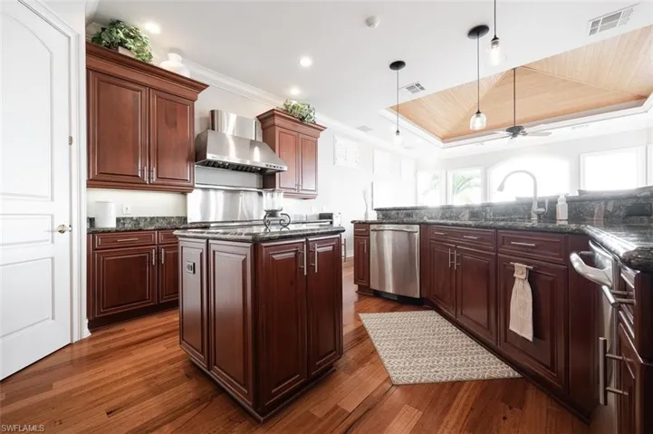 1942  KINGFISH  RD, Naples, FL 34102