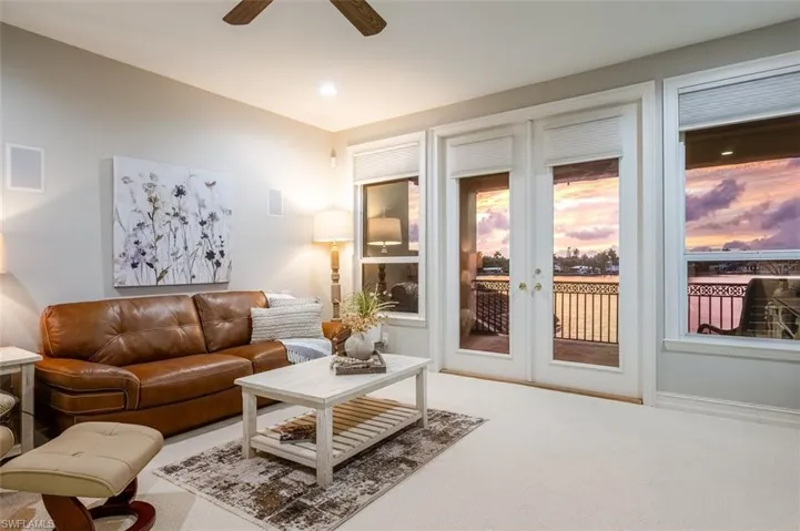 1942  KINGFISH  RD, Naples, FL 34102