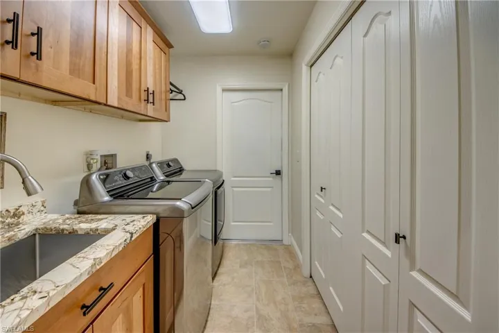 LG Washer + Dryer 2022.