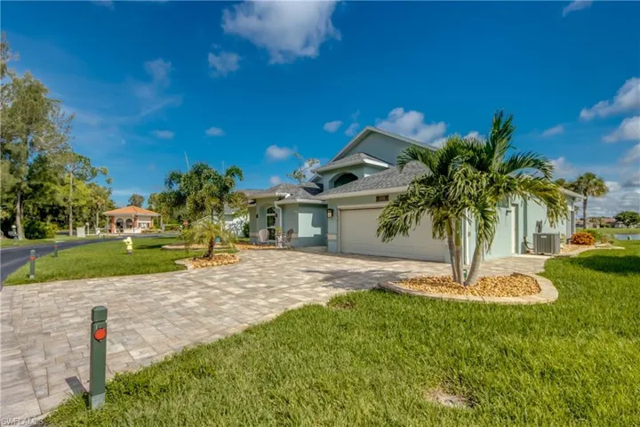 3259 Sabal Springs Blvd, North Fort Myers, Florida 33917