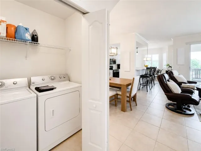 8555 Naples Heritage Dr 237, Naples, Florida 34112