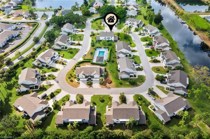 Berkshire-Lakes-Trafalgar-Square-Naples-FL