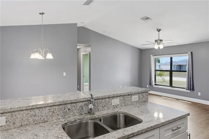 3017 Ne 2nd Ave, Cape Coral, Florida 33909