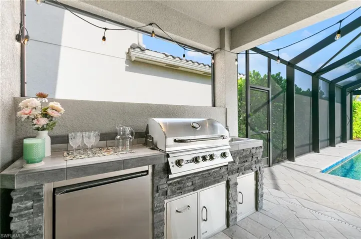 Well appointed outdoor kitchen