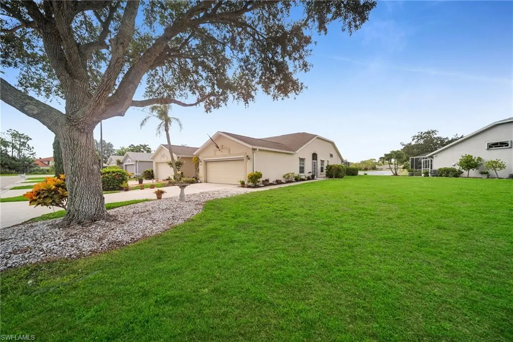 5500 Whitten DR, Naples, FL 34104,225063680