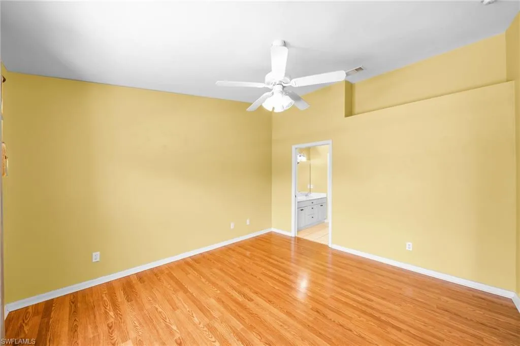 5500 Whitten DR, Naples, FL 34104,225063680