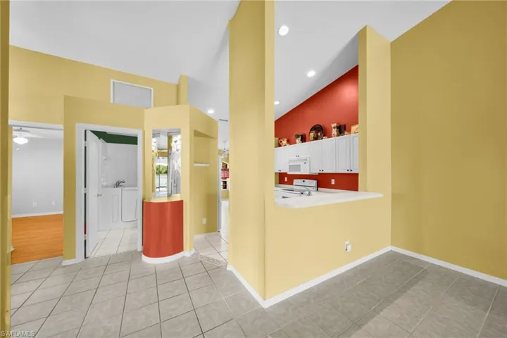 5500  Whitten  DR, Naples, FL 34104