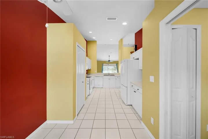 5500  Whitten  DR, Naples, FL 34104