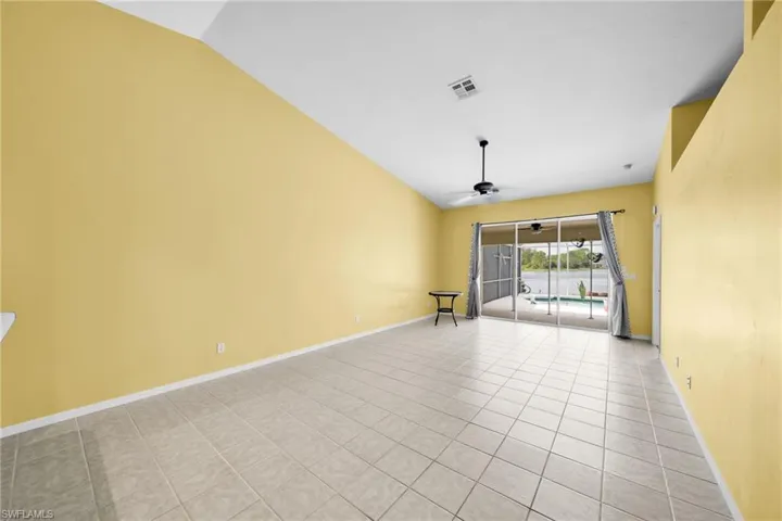 5500  Whitten  DR, Naples, FL 34104
