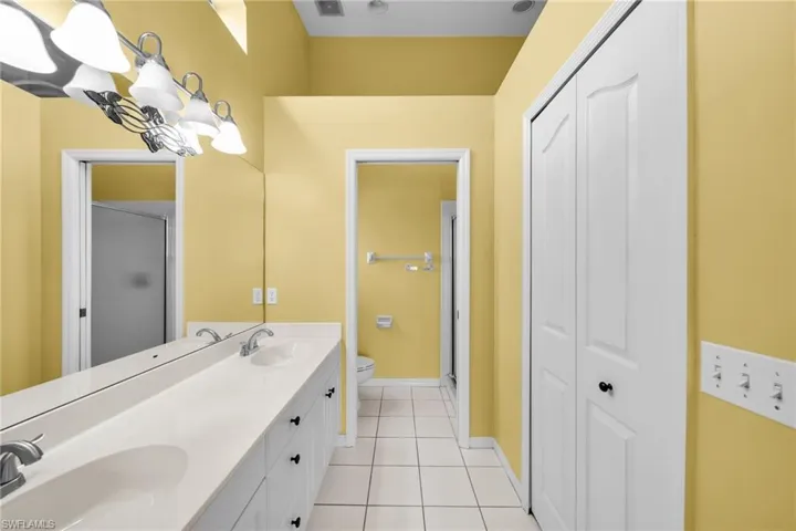 5500  Whitten  DR, Naples, FL 34104