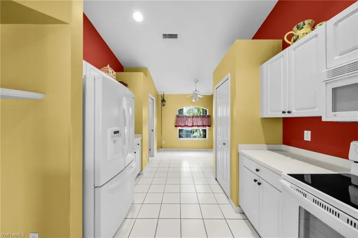 5500  Whitten  DR, Naples, FL 34104