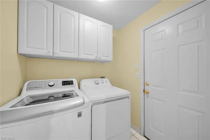 5500  Whitten  DR, Naples, FL 34104