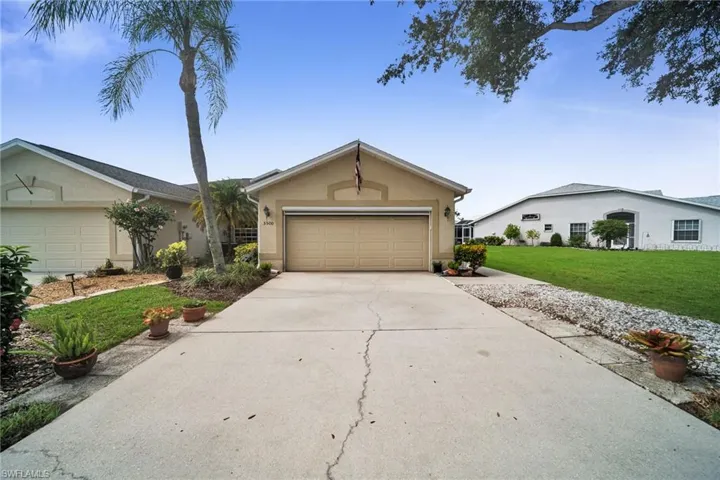 5500  Whitten  DR, Naples, FL 34104