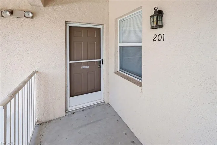 326 Bradstrom Cir 201f, Naples, Florida 34113