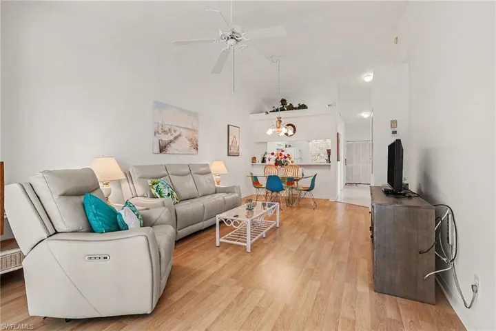326 Bradstrom Cir 201f, Naples, Florida 34113