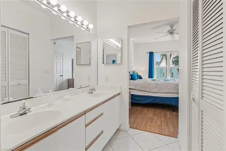 326 Bradstrom Cir 201f, Naples, Florida 34113